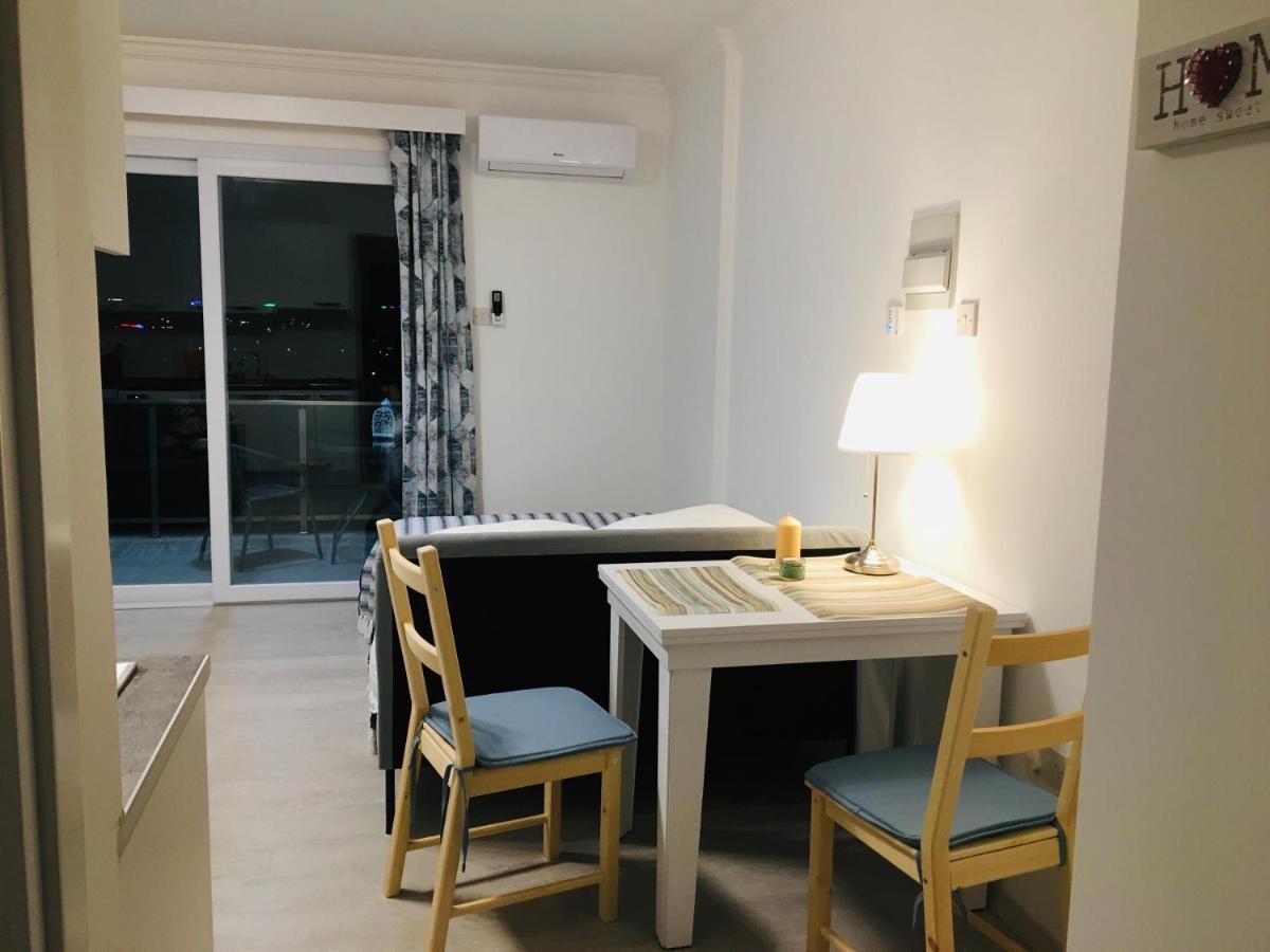 Royal Life Residence Poseidon Studio Trikomo Eksteriør bilde